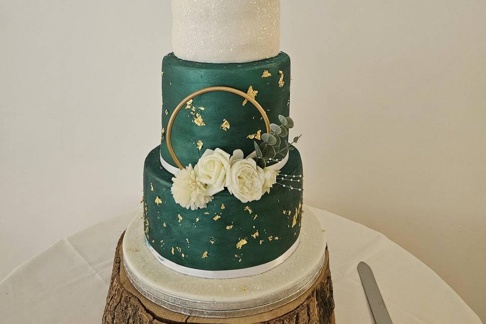 Fondant cake with sparkle