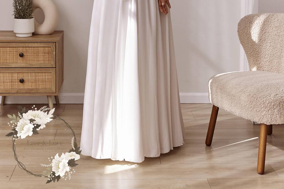 Flowing Lace Wedding Dress