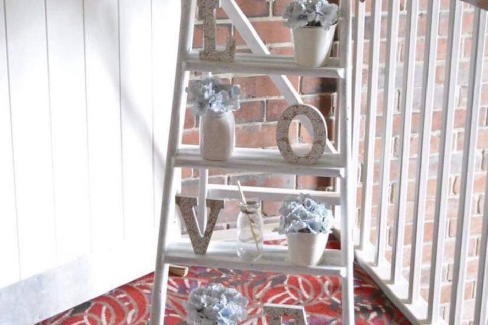 Love ladder decor