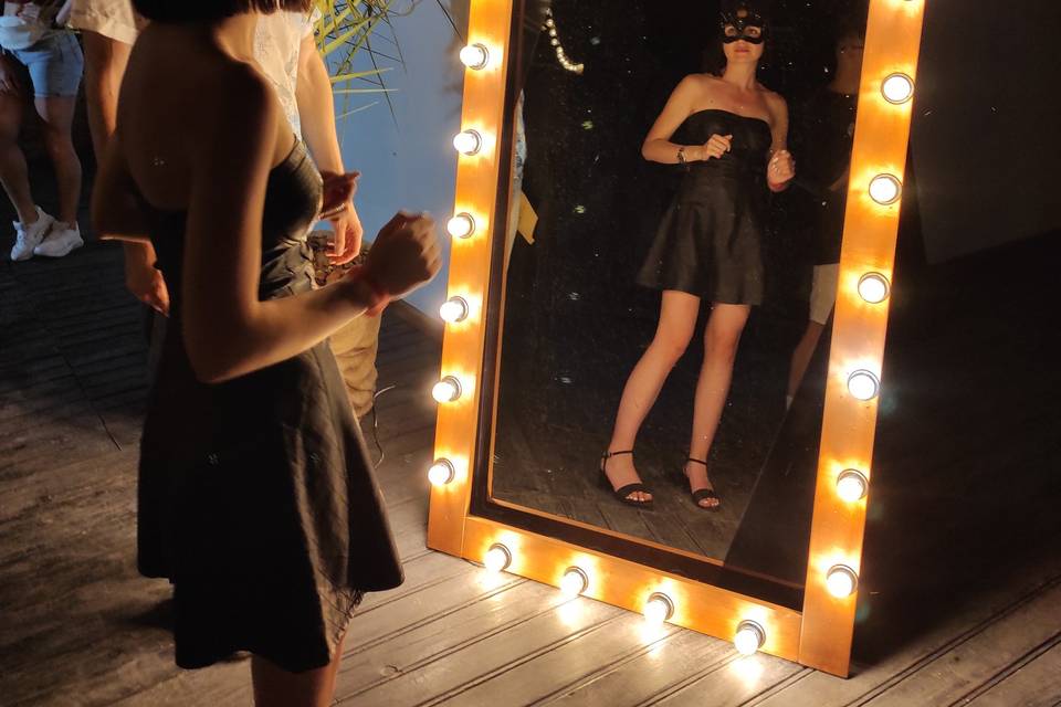 Magic Photo Mirror