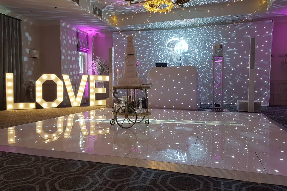 Love lighting sign