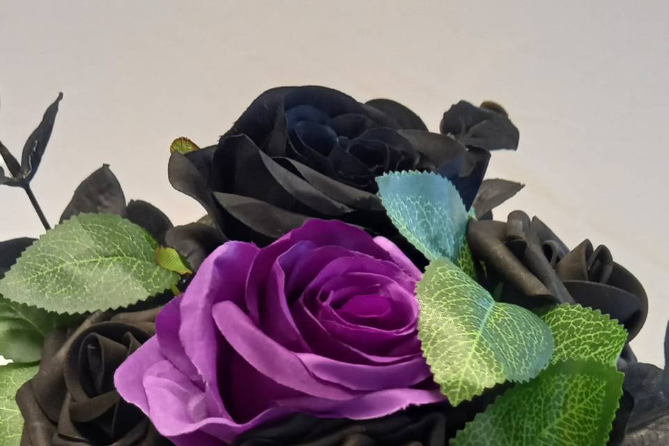 Purple and black centre piece