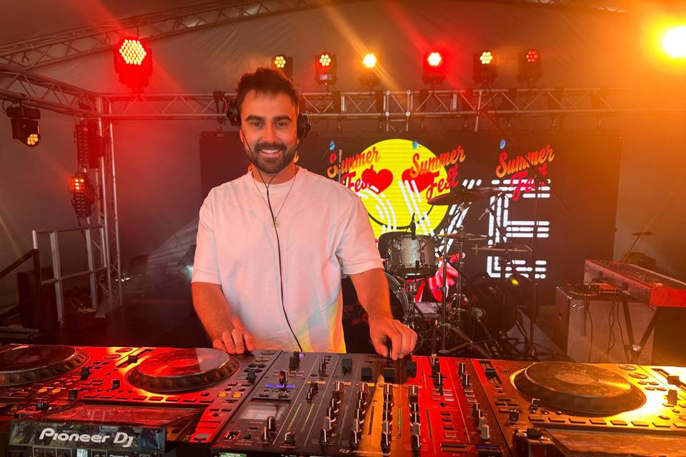 Matt Rayzie at a festival, LDN