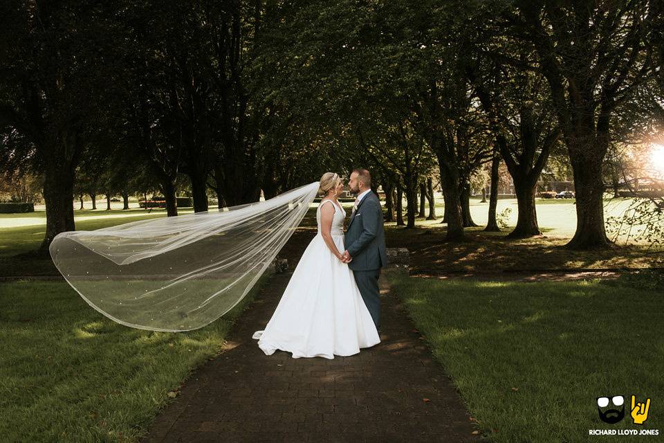 Bride & Groom