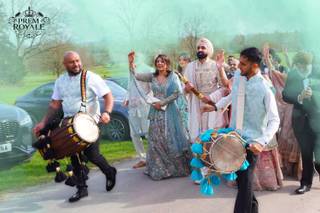 Asian Wedding Dhol Players, Band Baja & Bhangra Drummers