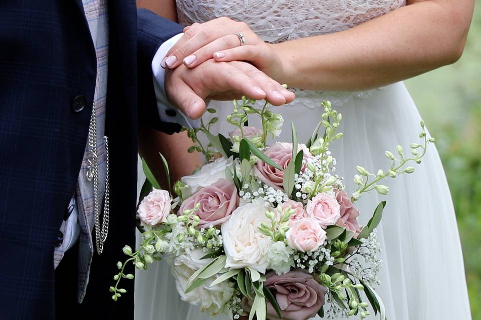 Charlotte & Shaun bouquet