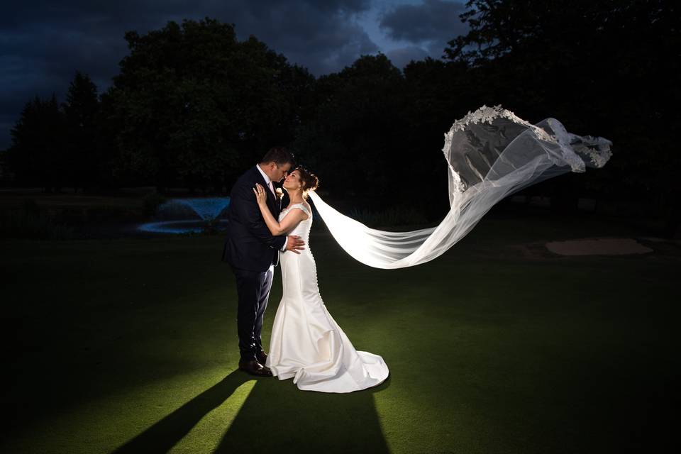 Bride & Groom Kiss