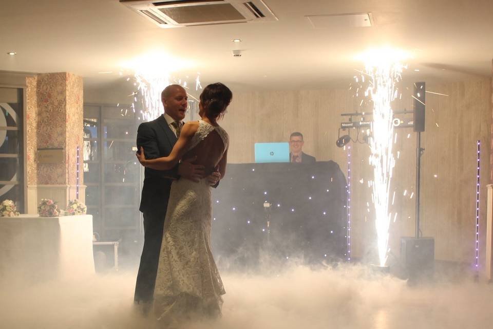 1st dance with special effects