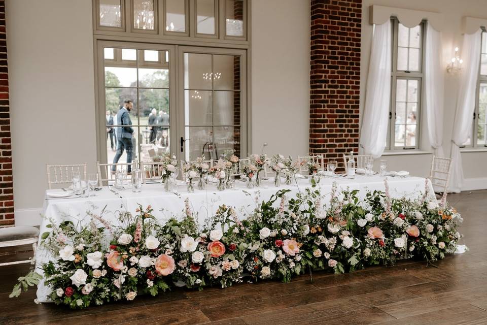 Head table meadow