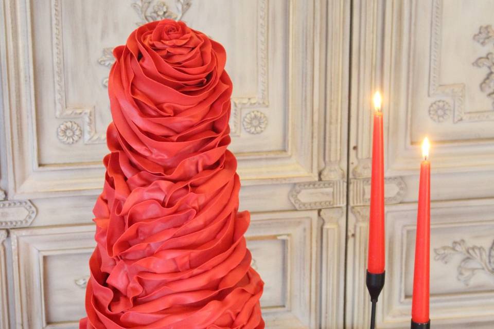3 tier ruffle cake