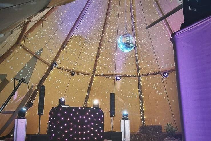 Tipi wedding