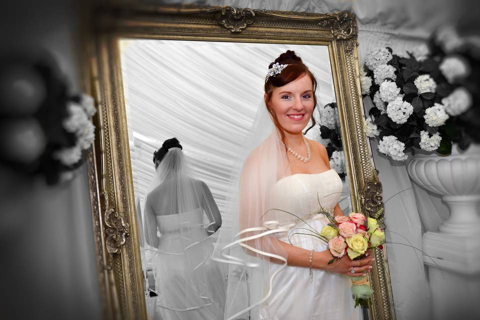 Bride & Mirror at Trunkwell Ho