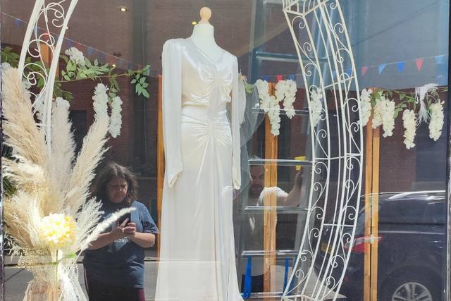 The 10 Best Wedding Dresses Bridalwear Shops in Derby hitched