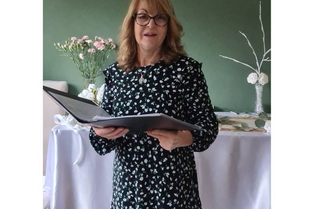 Andree Funnell - Celebrant and Coach