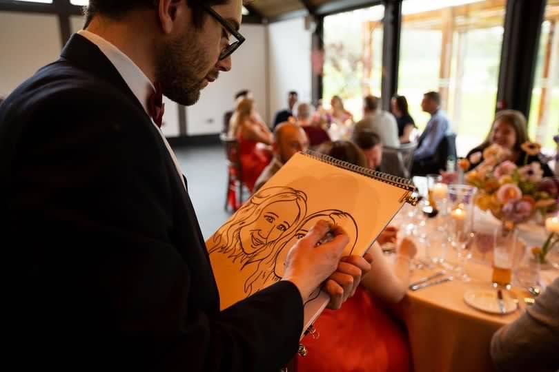 Drawing the couple on the go!