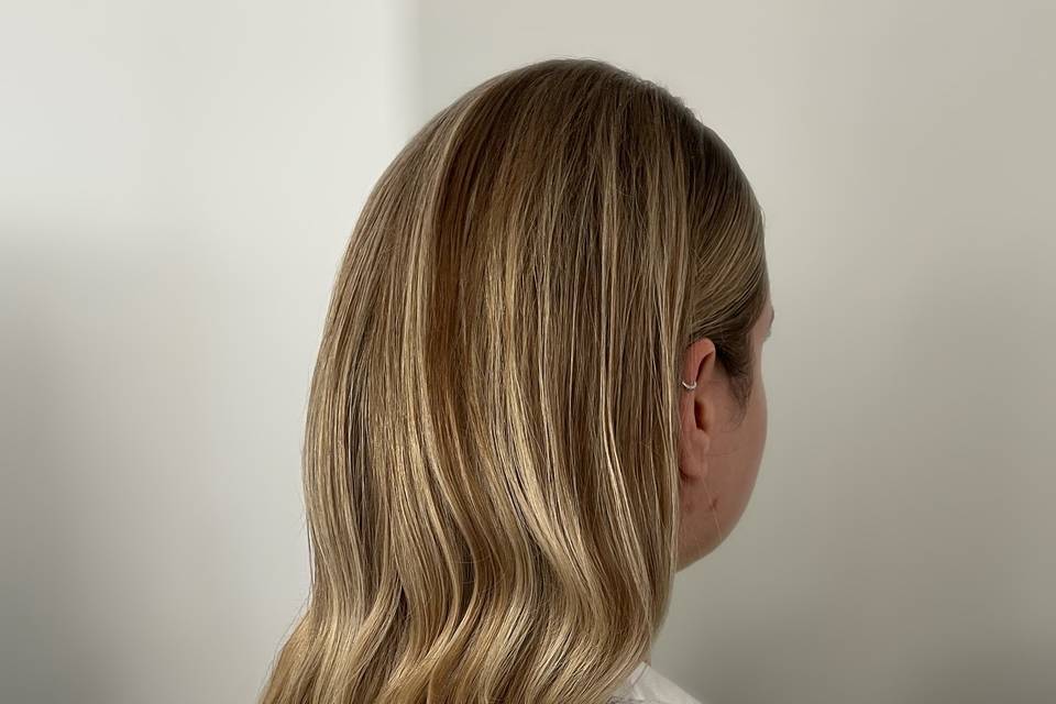 Subtle Hollywood waves