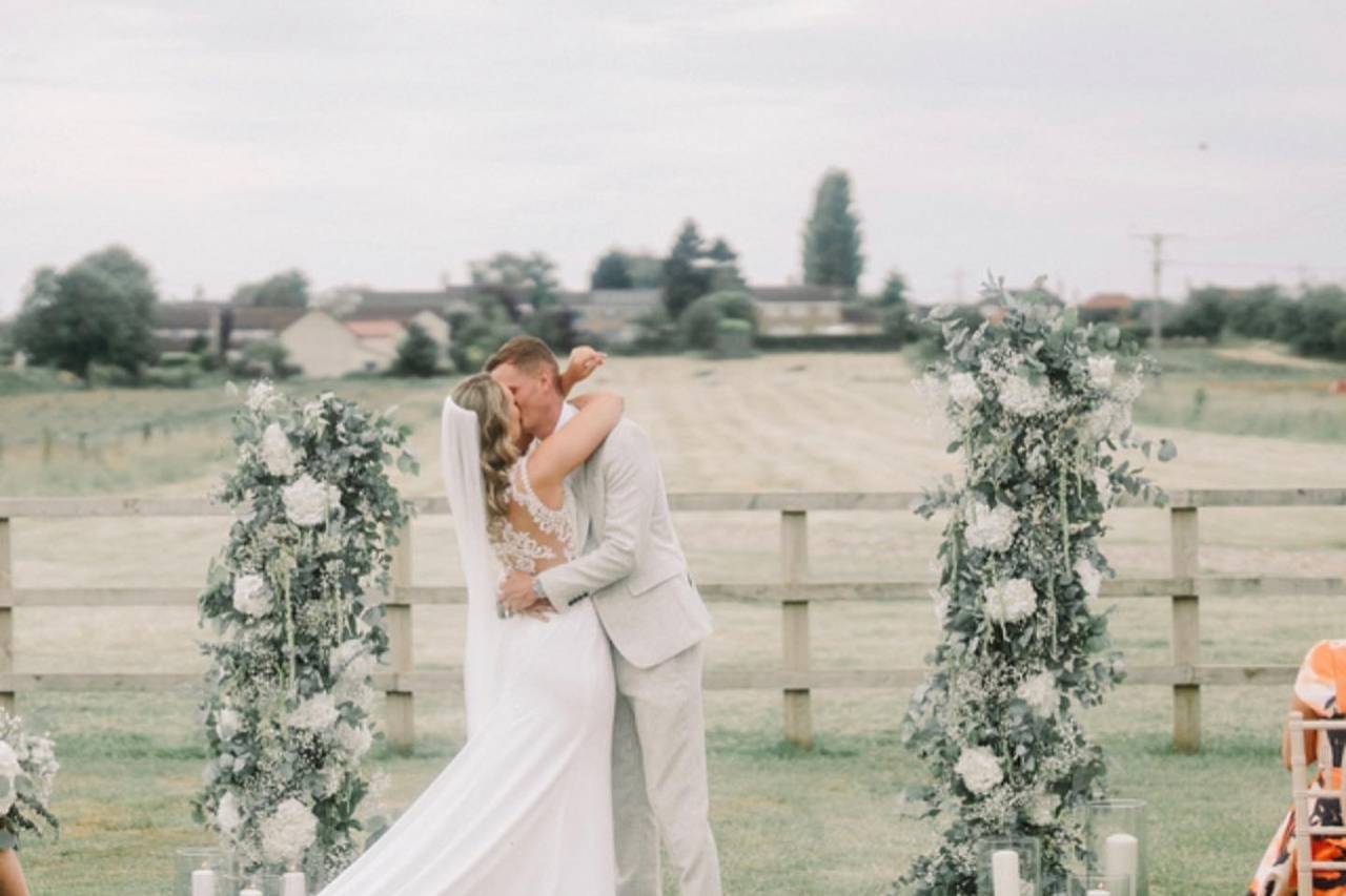 Bert’s Barrow in Leeds, West Yorkshire - Updated prices | hitched.co.uk