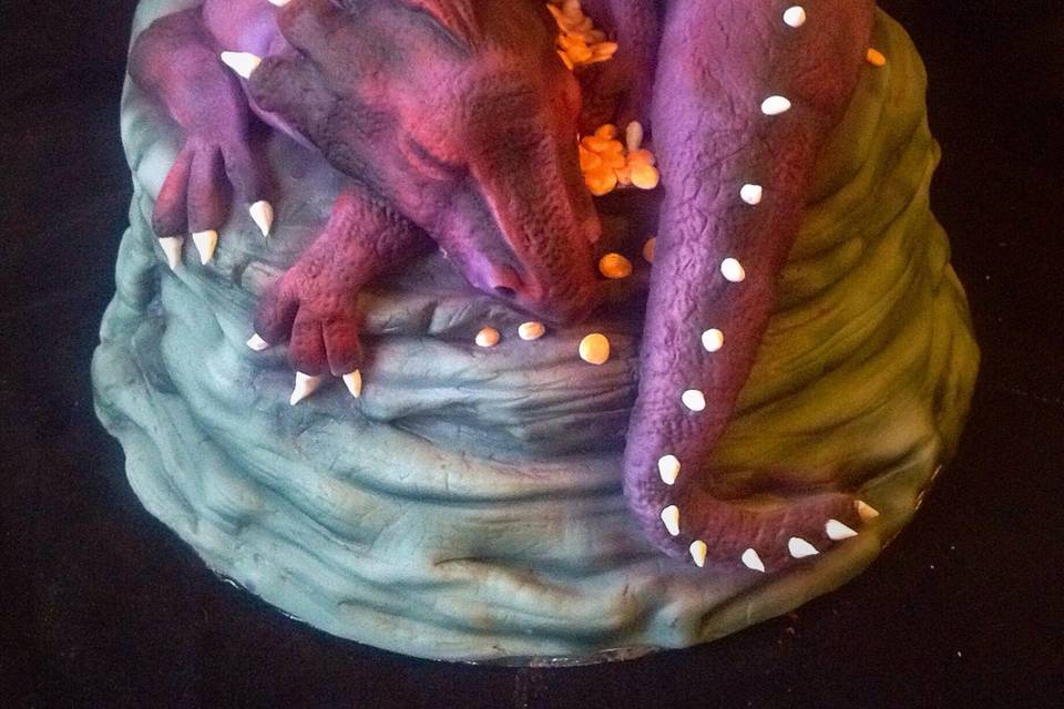 Sleeping Dragon cake