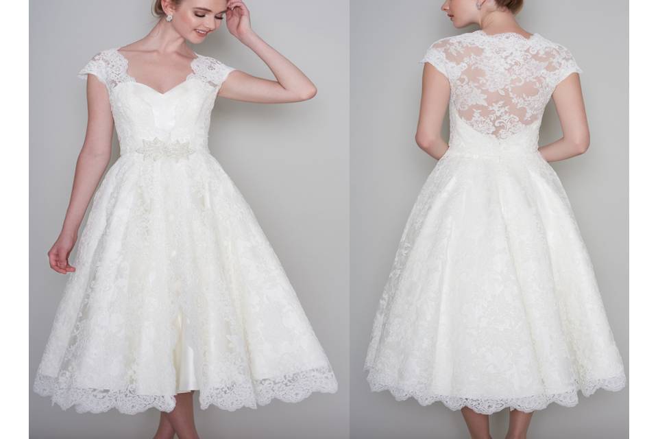 £499 Size 14 Ivory