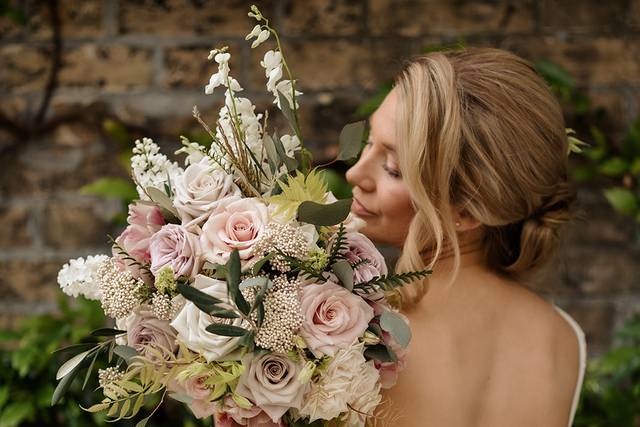 Blush bridal bouquet