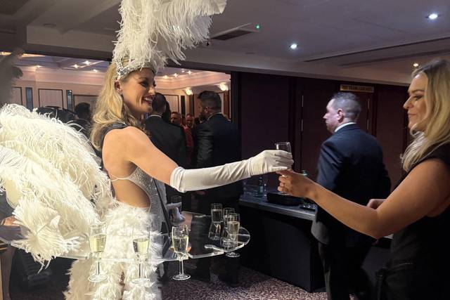 Roaming champagne tables