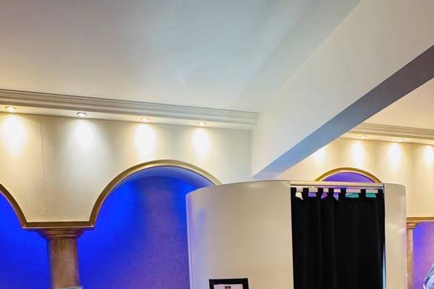 Plain White(Matt) Photo Booth