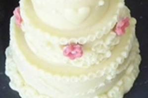 Mini three tier wedding cake f