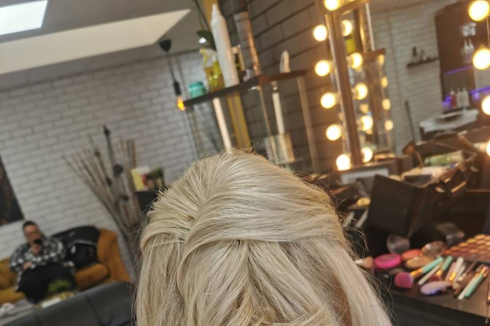 Bridal hairstyling