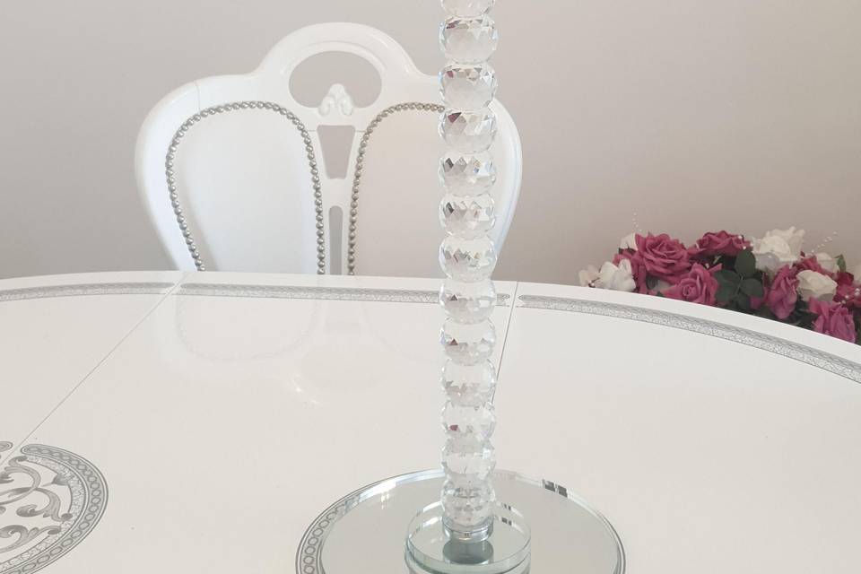 Glass centrepiece with crystal