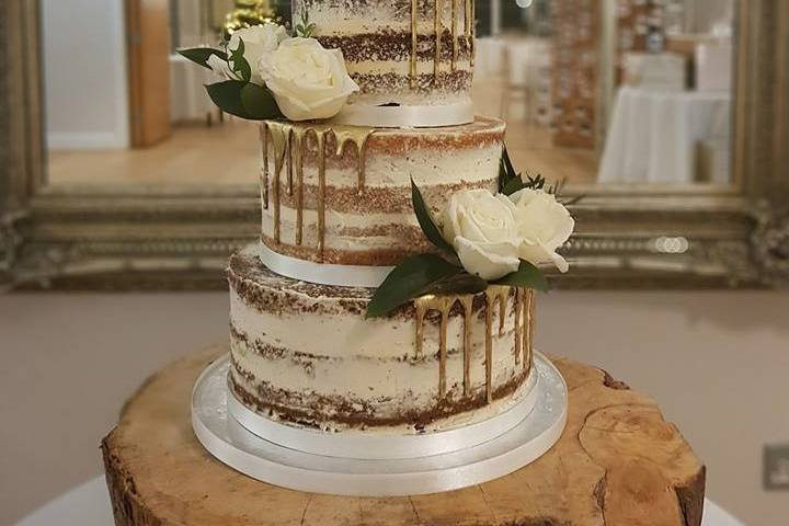 Rustic wedding cake