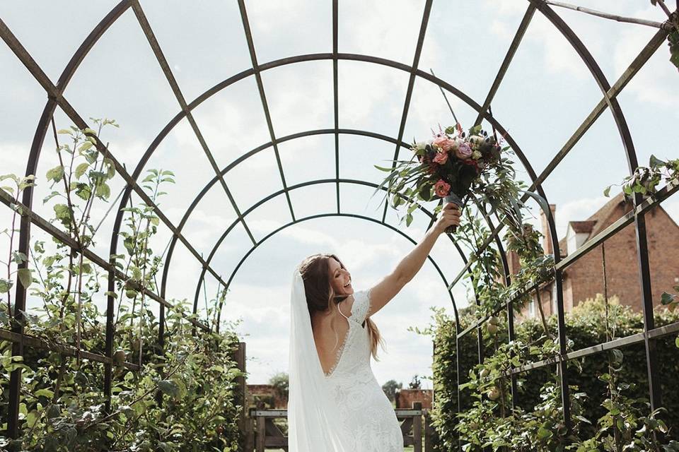 Bouquet toss