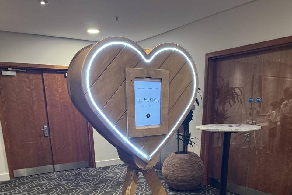 Love Heart Selfie Pod