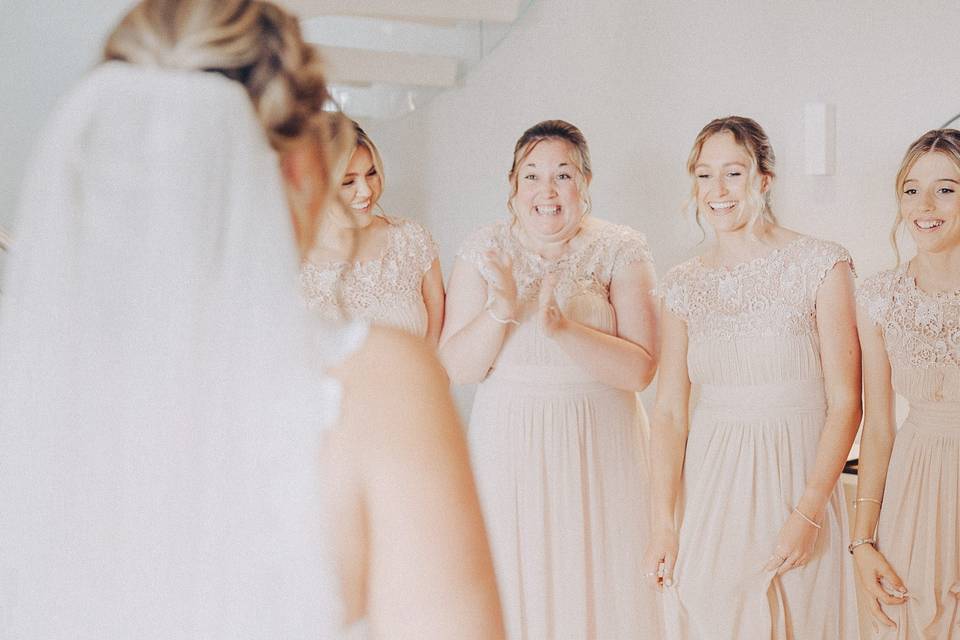 Bridesmaids' First Look