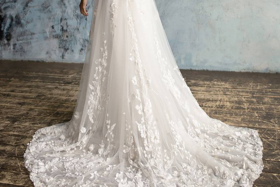 Delphine - Lace Wedding Dress