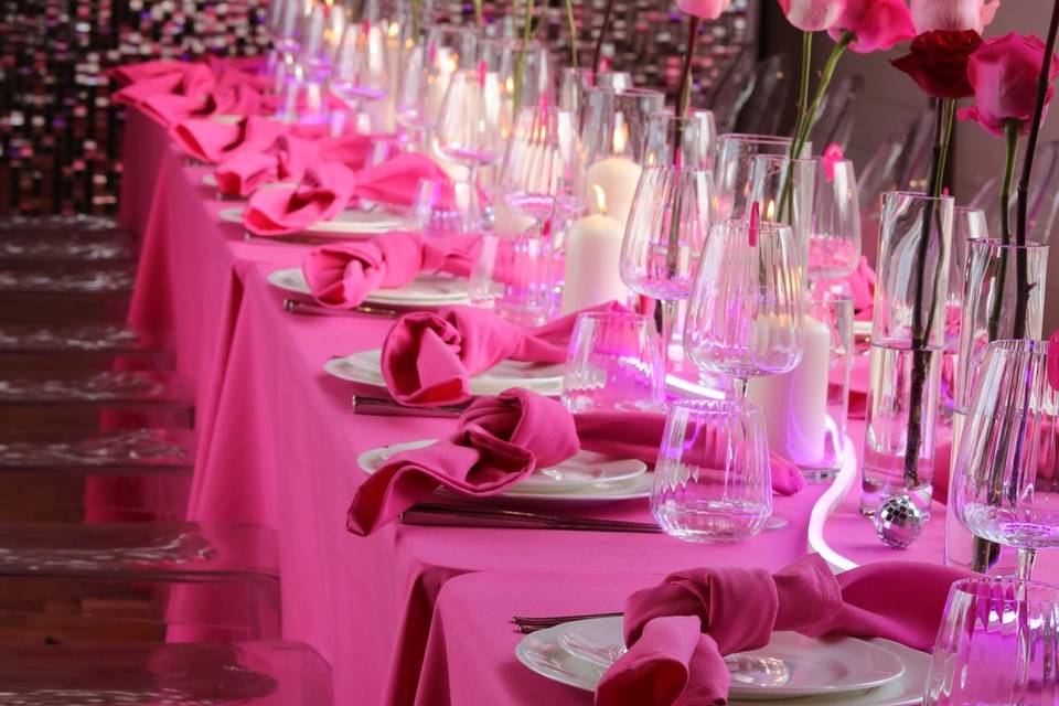 A very extra tablescape