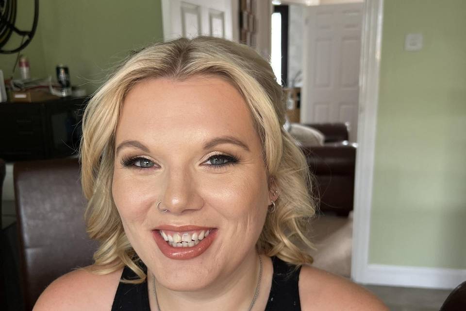 Natural soft glam
