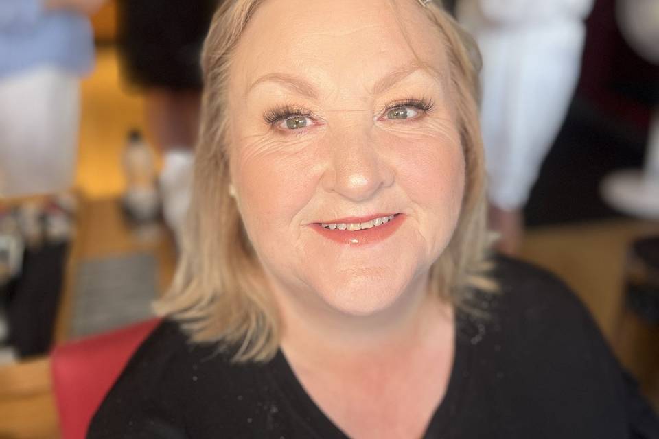 Mother of the groom makeup