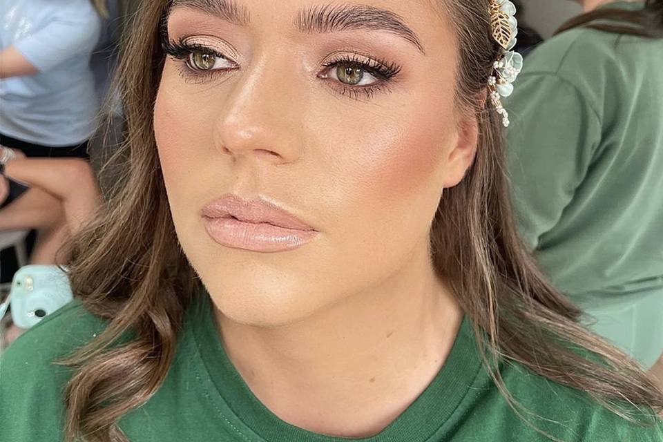 Beautiful soft tones on bride