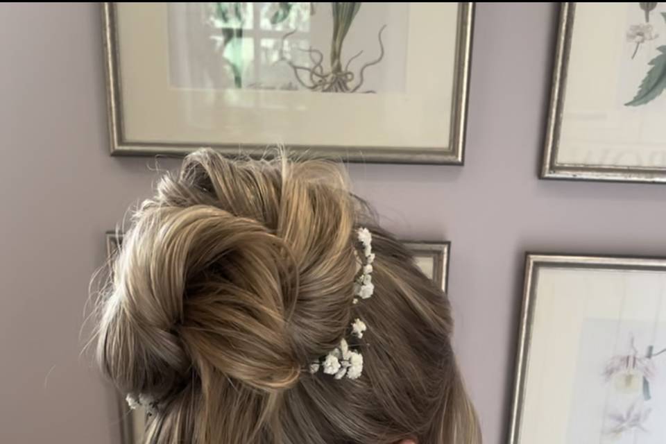 Bridesmaid hair