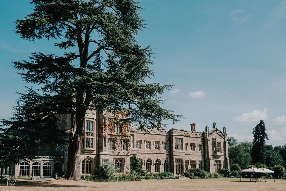 Hampton Court Castle