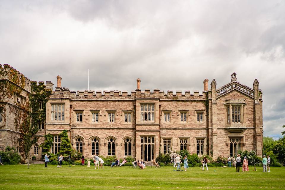 Hampton Court Castle