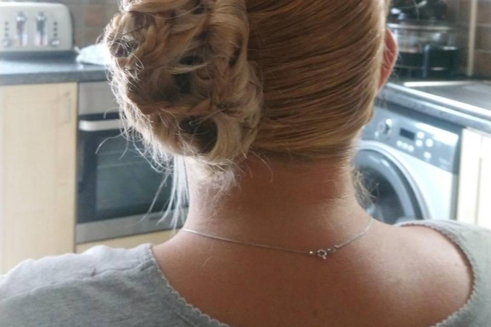 Wedding guest hair