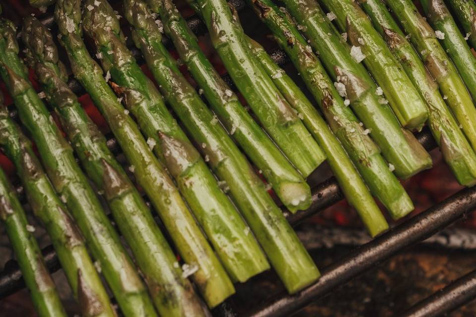 Asparagus on open flame