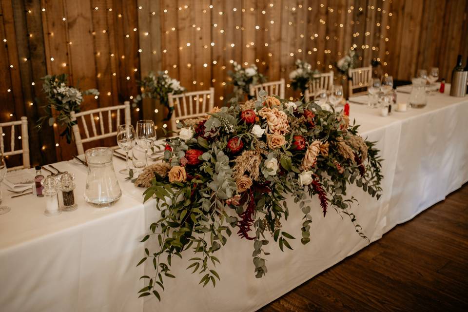 Top table arrangement