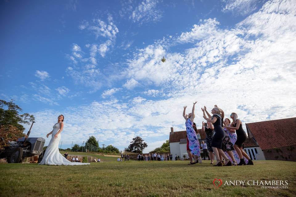 Bouquet toss