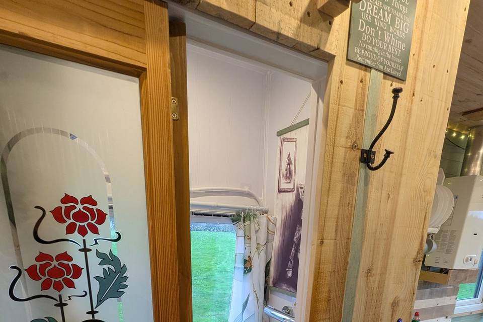 Horsebox - Toilet/Shower