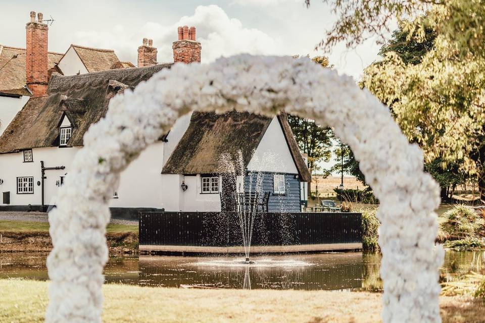 White arch Suffolk retreats