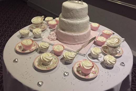 Cake table