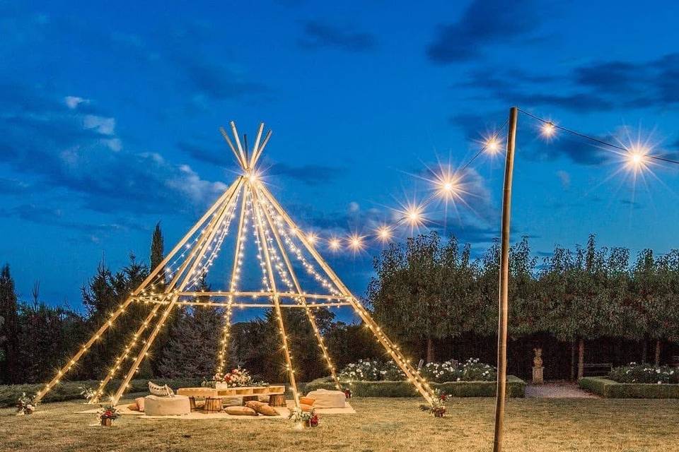 Naked Tipi