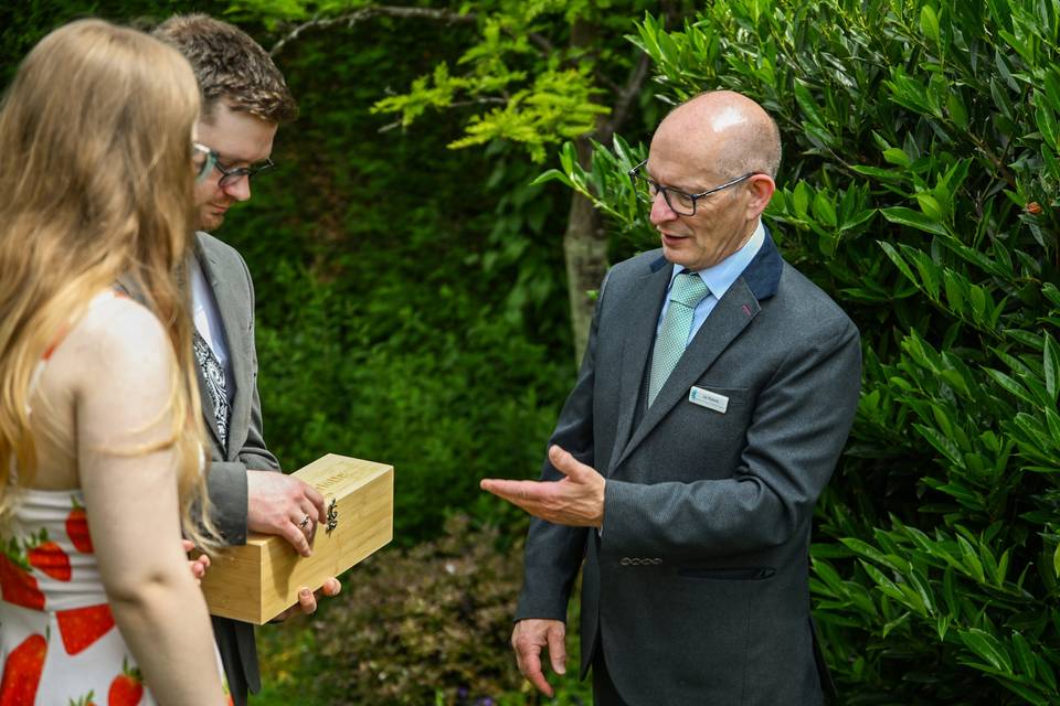 Gift box ceremony
